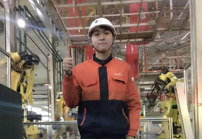 汽车系莫振强同学调升设备科技术员,走上技术管理通道.jpg 汽车系莫振强同学调升设备科技术员,走上技术管理通道.jpg