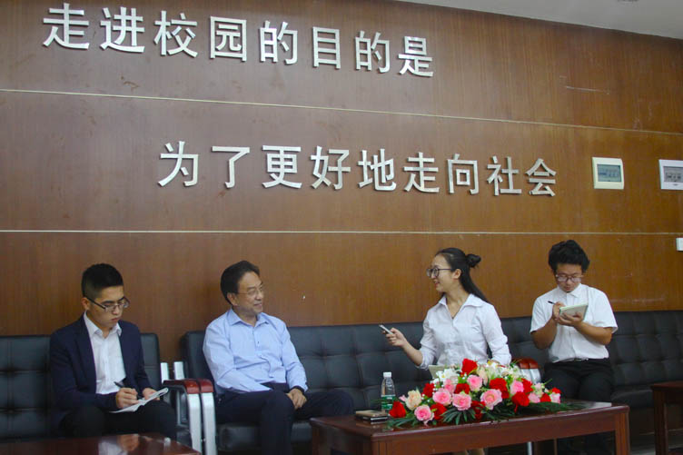 20161216 高军主任专访 (10)小图.jpg