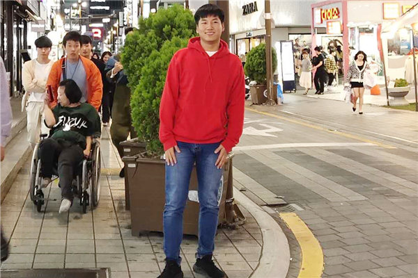 【海外留学生系列】心之所向 素履以往2_副本.jpg 【海外留学生系列】心之所向 素履以往2_副本.jpg