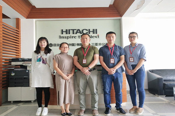 与日立电梯洽谈校企合作_副本.jpg 与日立电梯洽谈校企合作_副本.jpg