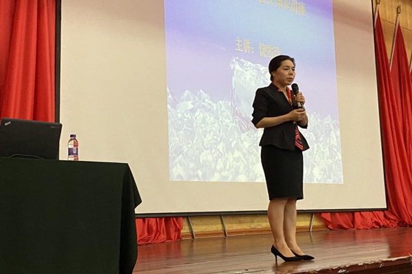 20200809经济与贸易学院开展2018级会计专业顶岗实习动员大会2_副本.jpg 20200809经济与贸易学院开展2018级会计专业顶岗实习动员大会2_副本.jpg