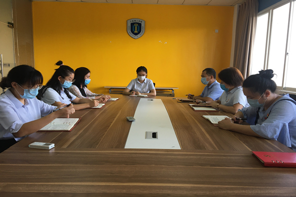 20200607筑梦自贸� 凝心聚力谋发展经济管理系教工党支部学习讨论自贸港建设总体方案2_副本.jpg