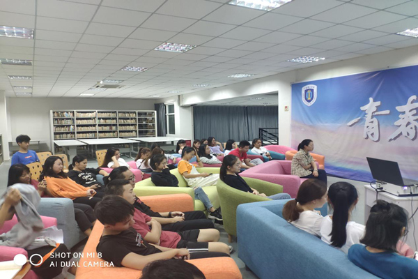青春学堂现场_副本.jpg