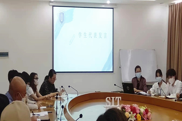 20211202我院召开期中学生座谈�?2)_副本.jpg