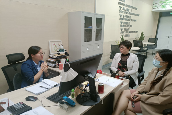 20211228走访看望实习� 关心共勉助成�?5)_副本.jpg