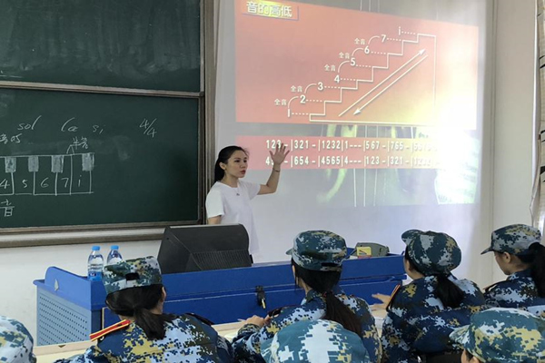 ����99uu���ִ�������ѧԺҶ����ʦΪѧ���ǿ�չ����_����.jpg