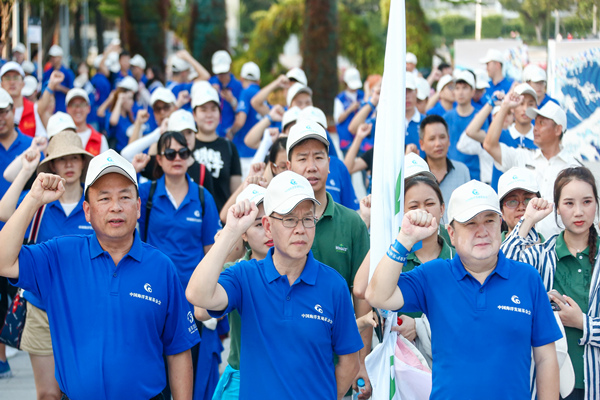 99uu.com��չ��˿��18��ϵ�о�̲�2.jpg