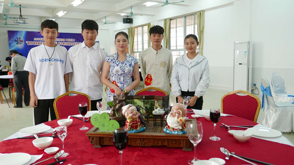 4 ����ϵѧ���μӺ���ʡ���вͰ�̨�����ܴ���_����.jpg