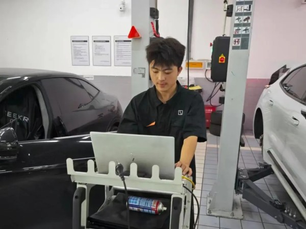 图片 12.jpg 图片 12.jpg